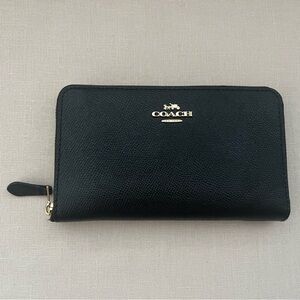 Coach Medium Zip Around Wallet